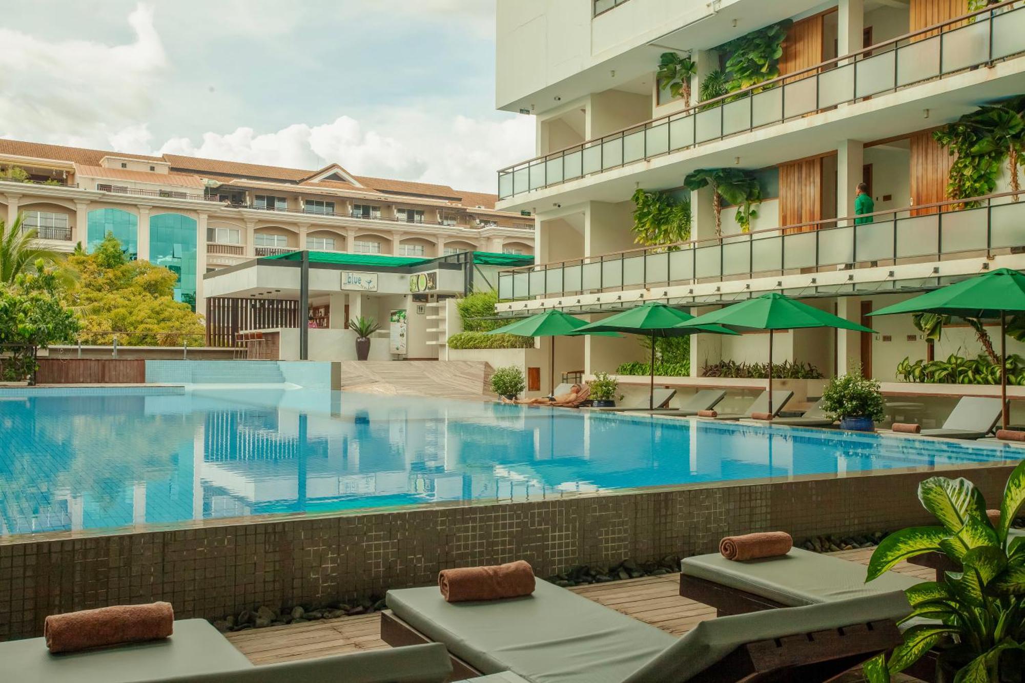Hotel Somadevi Angkor Boutique And Resort Siem Reap Bagian luar foto